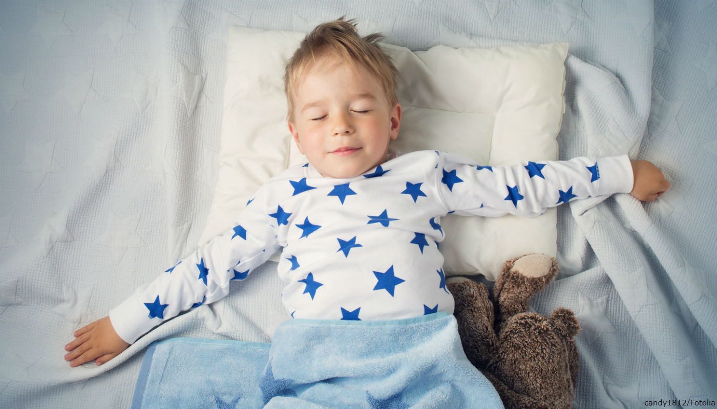 Menino em desfralde.